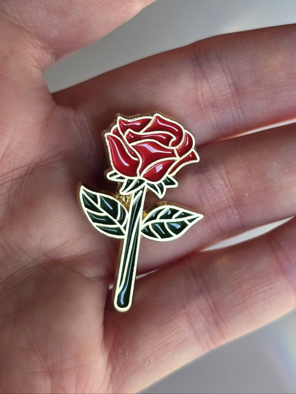 ⚘️ Red Rose Pin